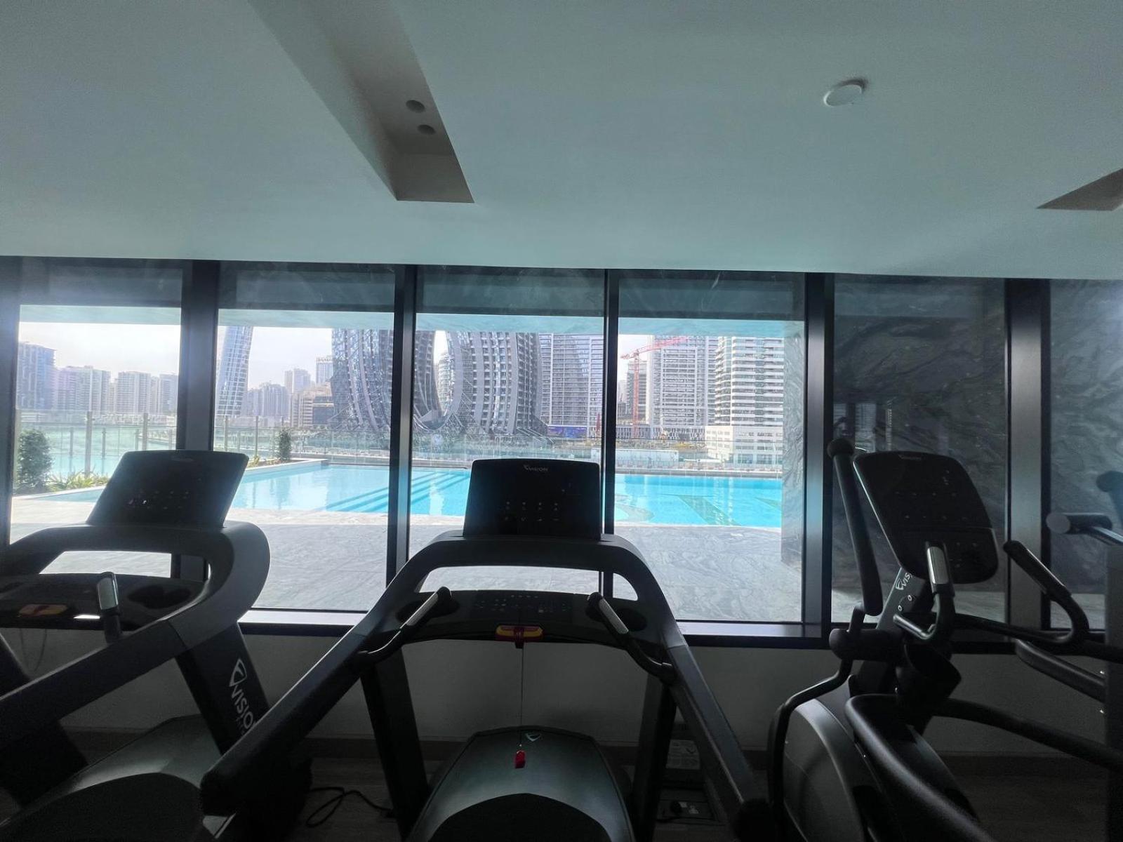 Spacious At Business Bay Canal L 10 Minutes To Mall L Burj Khalifa L Downtown Apartment Dubai